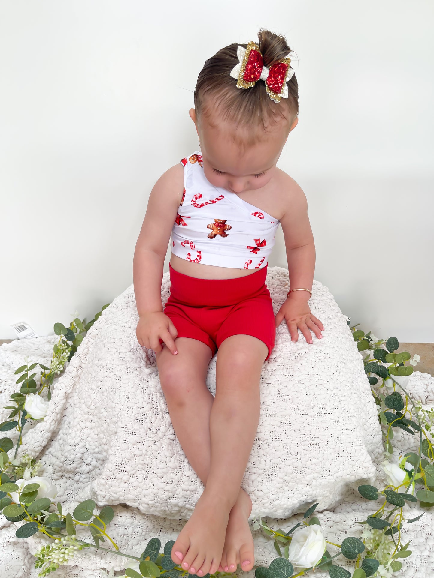 Gingerbread Kisses Flutter Bow