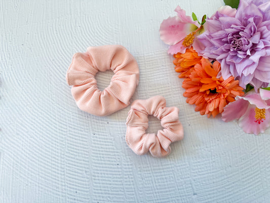 Peach Ribbed Scrunchie
